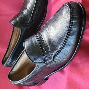 BALLY sz10 LUXURY Moccasin Style Loafer slip on